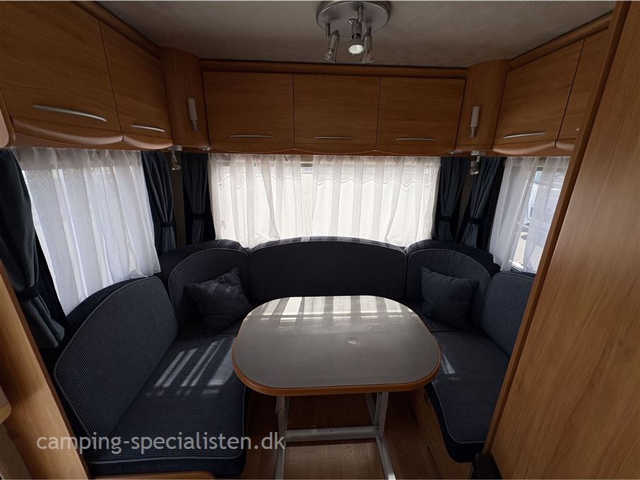 Adria Adora 472 LU Enkeltsenge
